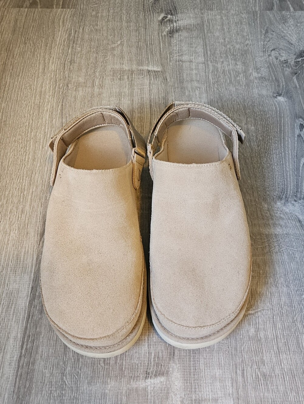 UGG Women's Goldenstar Clog Size 11 Sand, Good - Picture 3 of 9